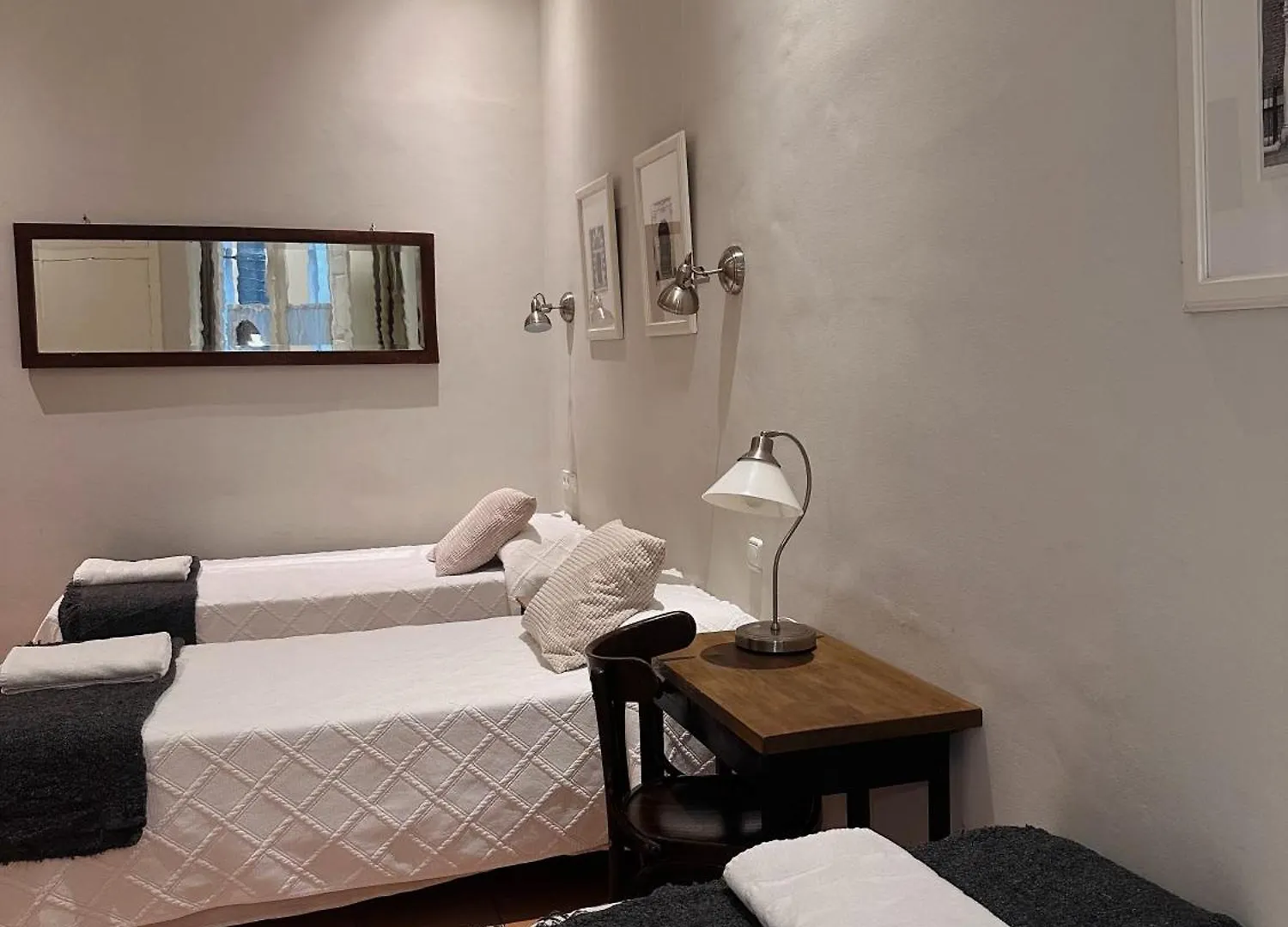 Casa Consell Gran Via, Guest House Barcelona
