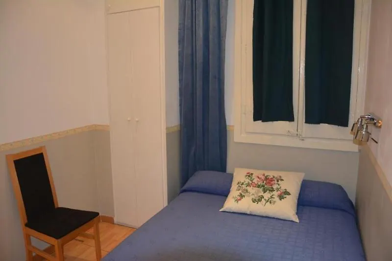 Casa Consell Gran Via, Guest House Barselona