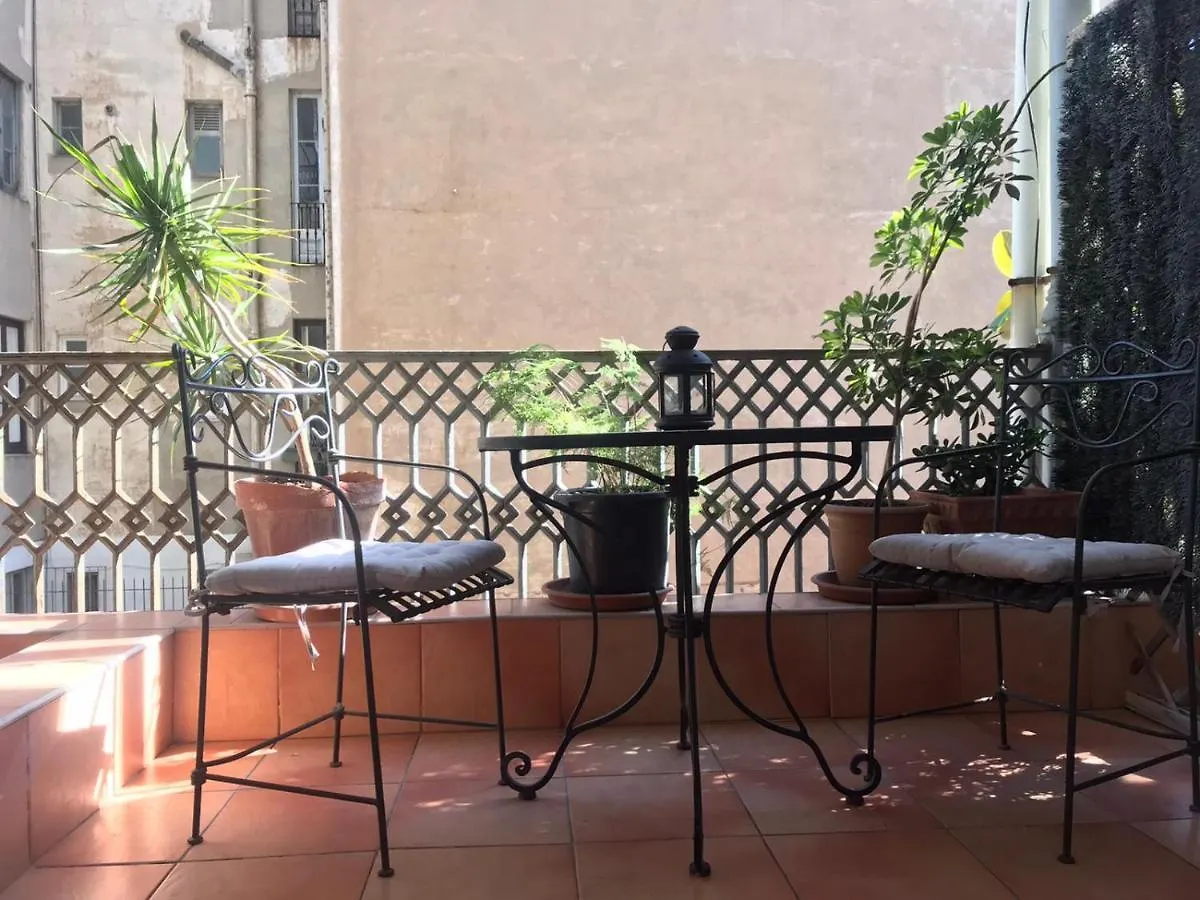 Casa Consell Gran Via, Guest House Barcellona Spagna