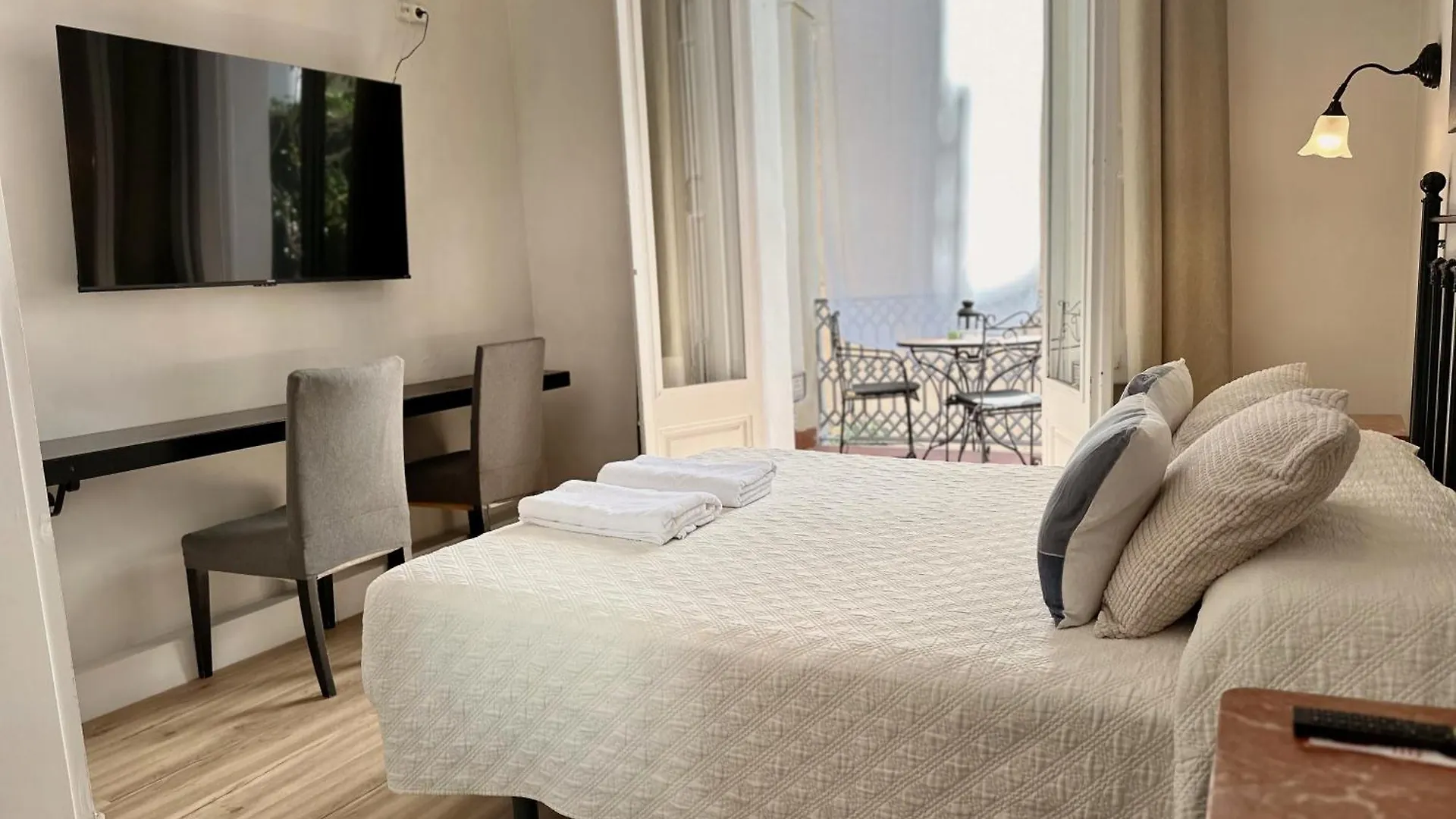 Casa Consell Gran Via, Guest House Barcelona 2*,  Spanien