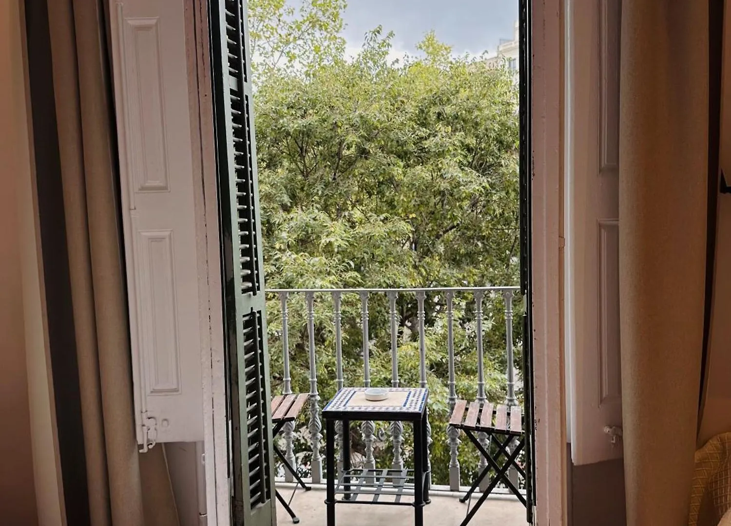 Casa Consell Gran Via, Guest House Barcelona